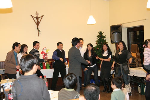 Ca Đoàn Neuss Mừng Giáng Sinh 2009